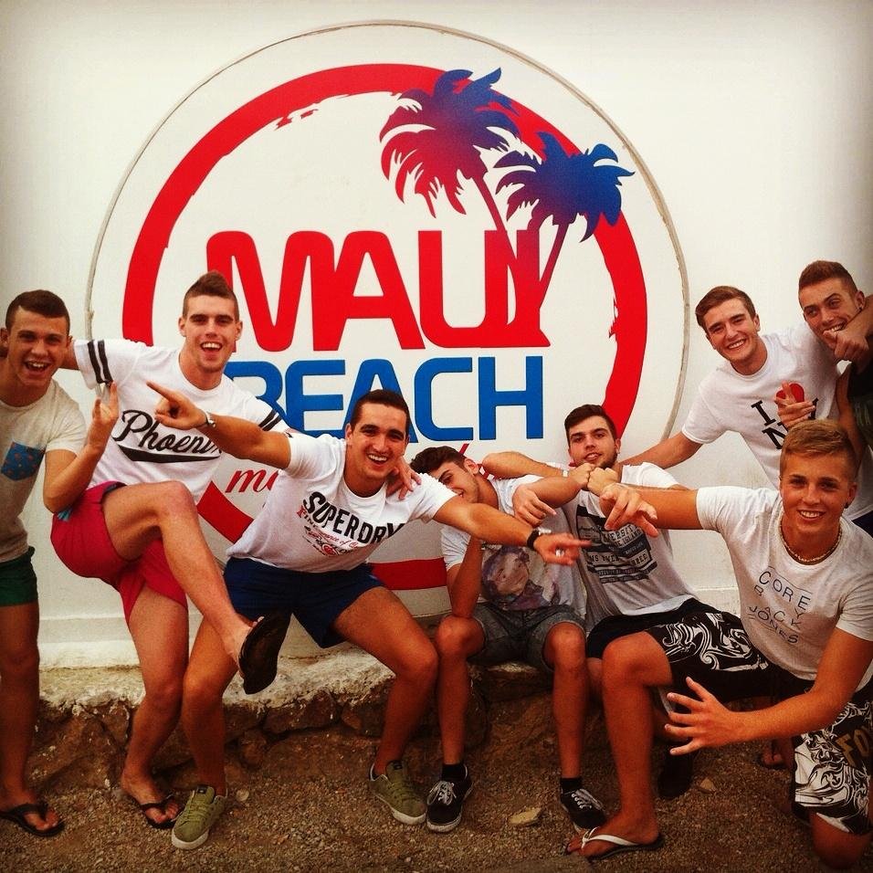 manurastoll's profile picture. Yo tampoco sé vivir, estoy improvisando.