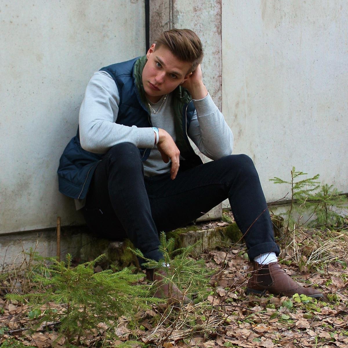 EdvinBillman's profile picture. Alla killar vill ha mig och alla tjejer vill va mig.