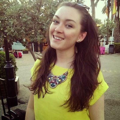 Recent graduate of Printed Textiles & Surface Pattern Design @Leedscofart
Screen Printer. Accessories Designer. Lover of all things craft.