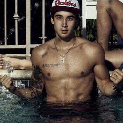 hello ladies my name is Jai Brooks,#single and looking for Ariana Grande