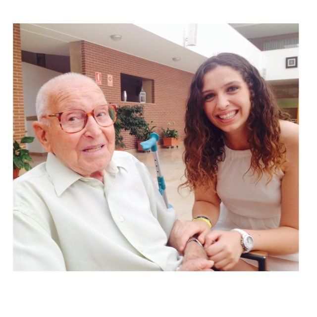 reich_esro's profile picture. Futura Doctora Escorihuela. Siempre desde el respeto, el cariño y la admiración. Aleatoriamente.