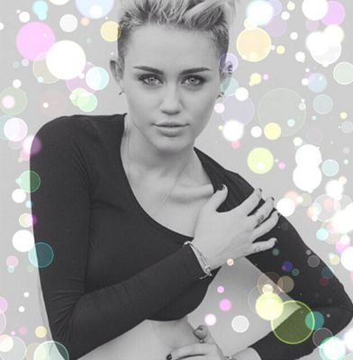 Miley my life, my heart, my everything!!! My biggest dream is meeting you! I'm Mileys fan #1!!!