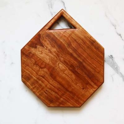 Blade & Knoll is a Denver based company derived from an artistic aesthetic, focusing on handmade quality products for the home, kitchen, and body.