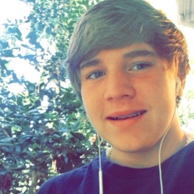 amirezgabe83's profile picture. 