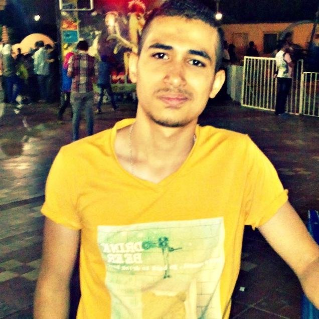 I want to Live my life Without stress and worries , I don't need rich , famous and i don't need a girlfriend to feel fulfilled , I just want to be Happy ∞