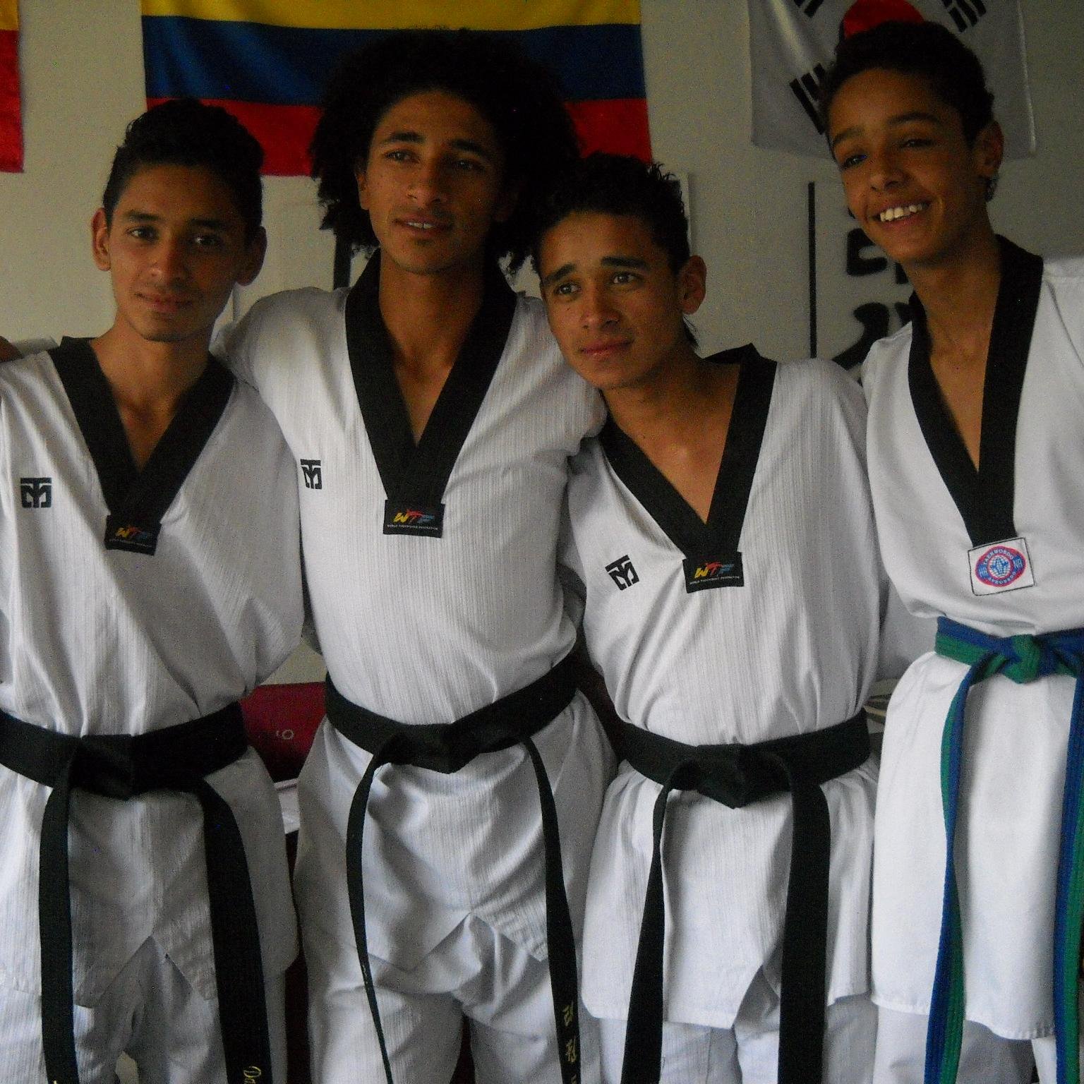 Twitter oficial del Club de Taekwondo SILA
Estamos comprometidos con la calidad de nuestros servicios, conócenos