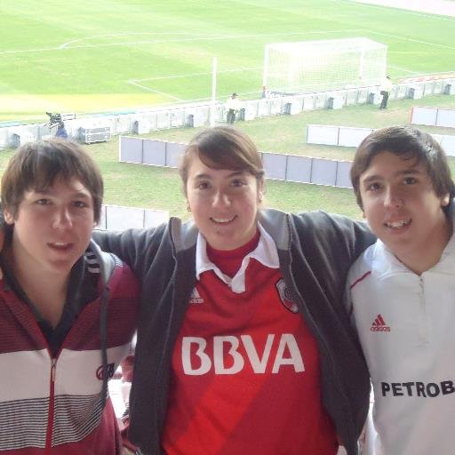 Hincha del mas grande de la Argentina  River Plate y el mas grande del oeste Flandria.-
