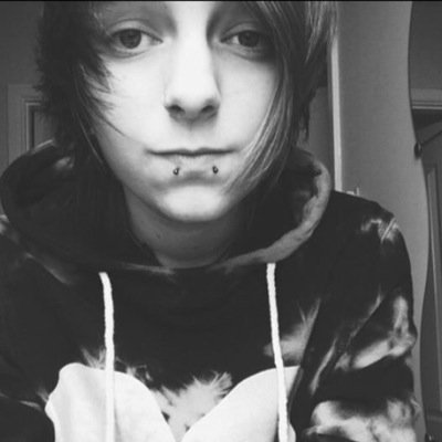 17✖️real✖️gay✖️single