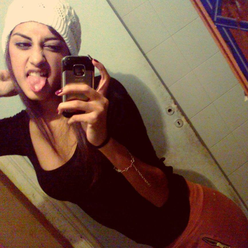 Me escape de la rutina para pilotear mi viaje, porque el cubo en el que vivia se convirtio en paisaje.. 
       βєℓιєвєя♥