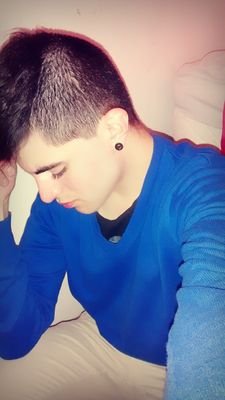 siempre busco lo que me gusta ser perder como tambien ser ganar te puedo ayudar aunque no te conosca soy positivo aunque todo sea negativo.