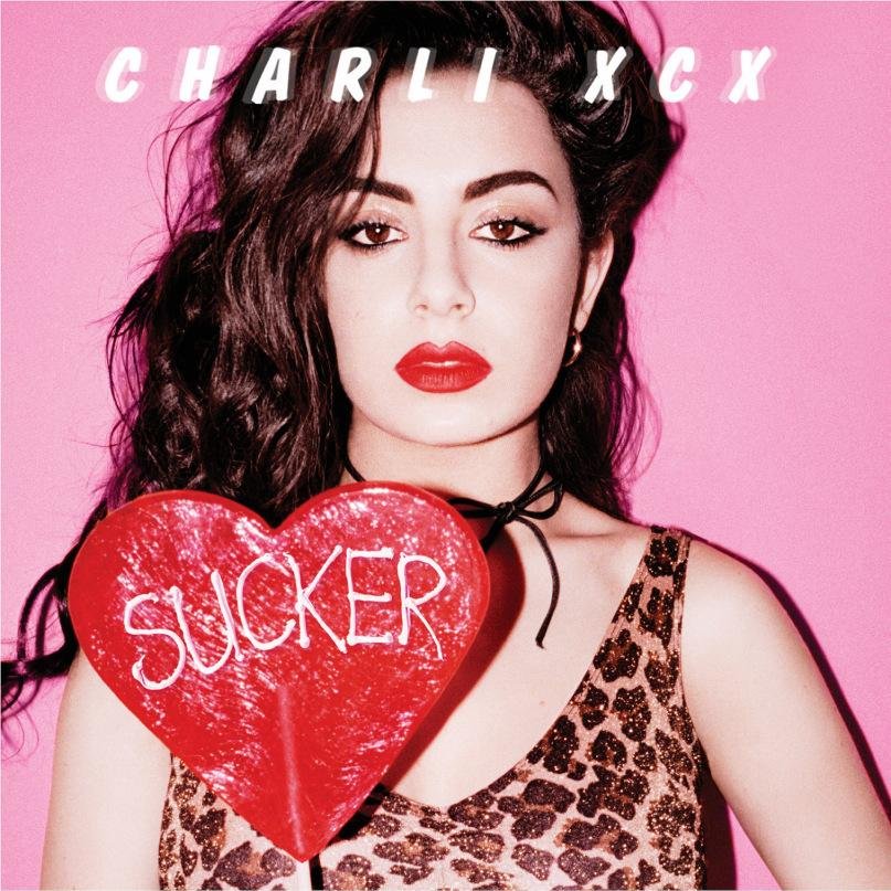 Atualização de charts e vendas da cantora Charli XCX / Update of charts and sales from the singer Charli XCX
