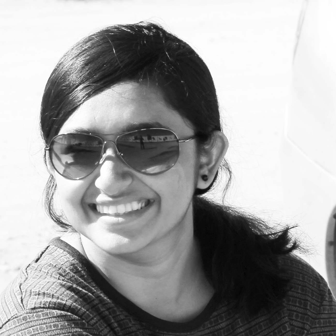 User-centered designer who helps brands foster healthy relationships. Art inspires, technology excites and poetry calms her down.