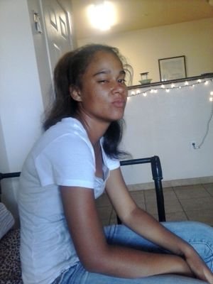 Only time im followin somebody is on twitter. Out w. my pretty ones @callonMEELAH & @ashhandwilliams  on my 17th chapter :) Jan 16 is my day ;*
