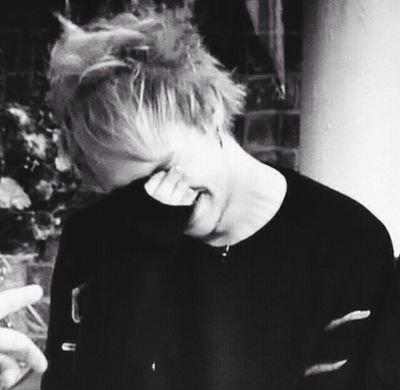mind following me on that account? :)) (if you hate 1d/5sos/LM/ don't follow me :)