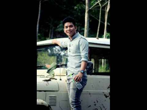 yoans_zii's profile picture. aku berjuang hanya untuk dua hal : ORANG TUA yg harus bahagia di masa tua dan CINTA yg akan mendampingiku selamanya.