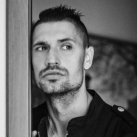 Fotomodel 📷
Fan piłki nożnej i ręcznej ⚽🤾‍♂️
Górnik \G/ Zabrze