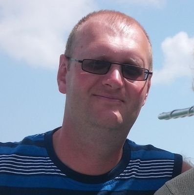 Professional Sales Manager, Expert DIY'er, ready fo a Challenge.
