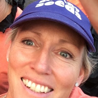 LucindaClay's profile picture. Mad kiwi bird who loves growing grapes in Marlborough