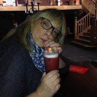 Elaine Hodgson (@e_h0dgson) 's Twitter Profile