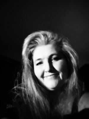 Loving passionate single mom raising my last 2 teenagers. Have hope and faith that love isn't dead .