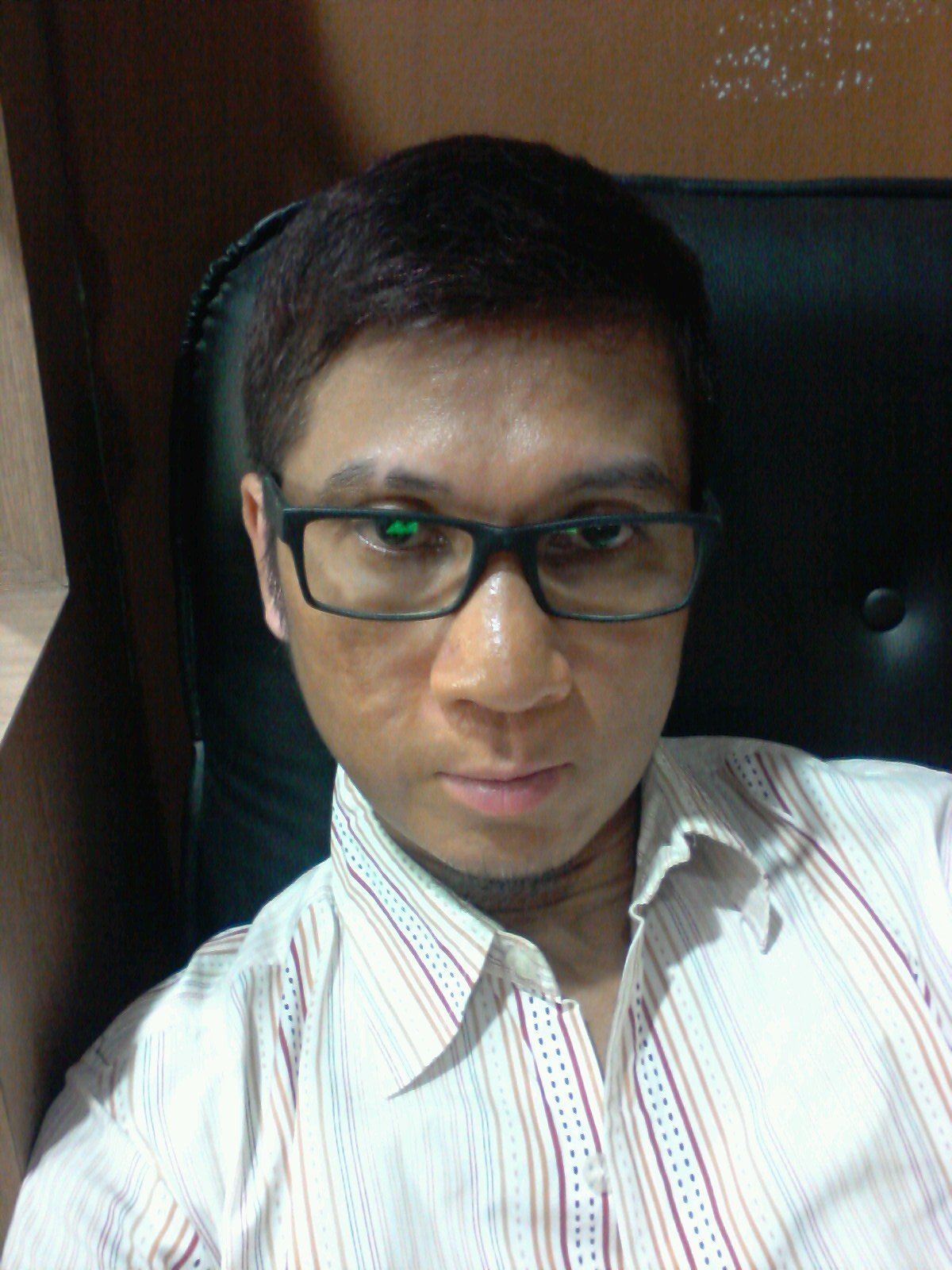 reynaldhibudi's profile picture. workaholic