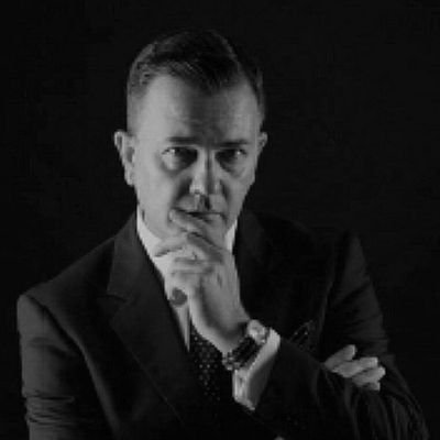 DavidMutch's profile picture. Singer & Entertainer performing across Central Scotland.