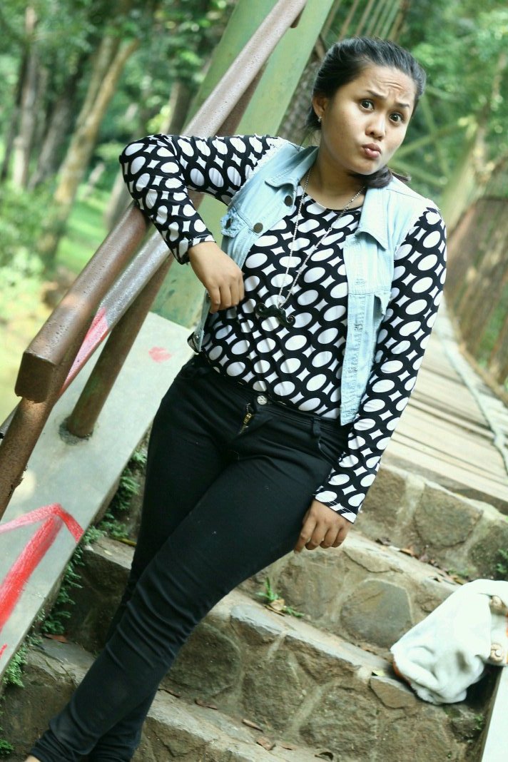 DwieAprianty's profile picture. Tujuan perjuangan ini adalah Menyelamatkan 2 orang nyawa dengan sehat {} Aminnn