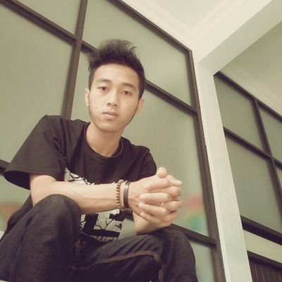 Aku adalah kamu, Muda beda dan berbahaya.  OSD_BP_062_050