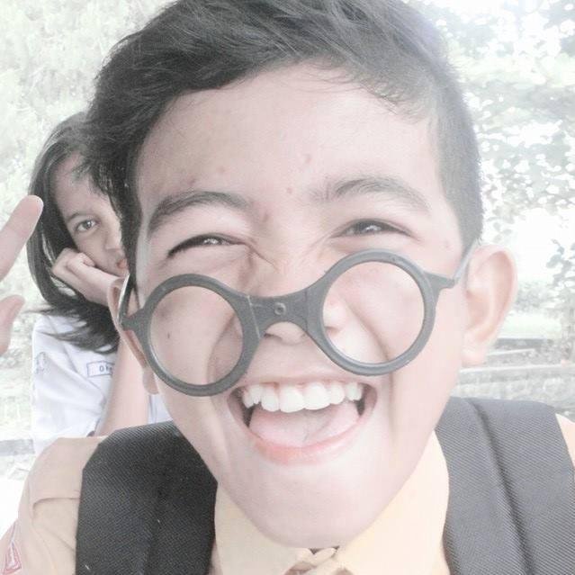 FOLLBACK! fb : https://t.co/93eXf9PBkX.