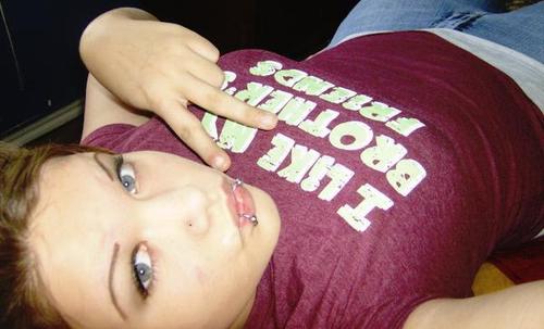 AshleyLovesYew's profile picture. 