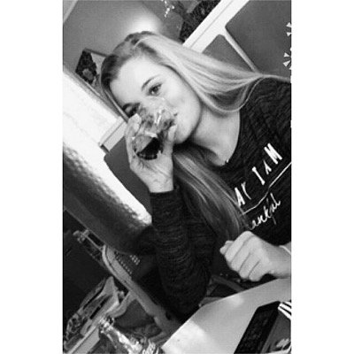 Hayy, HNL A3A / Bilthoven /Snap: lynnrozeboom /M'n bestee&allerliefste,hou superveel van jexxLies #Altijdblijvenlachen:) Fissaa@xSaschaaaa