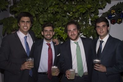 Grupo de sevillanas y rumbas de Sevilla para mas informacion consultad por privado