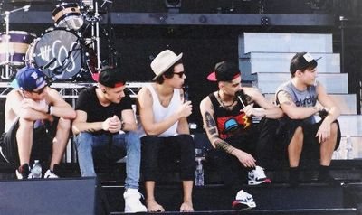 Two girls who obsessed with 5 boys called One Direction ♡ ///  24 june '14 best day of our life♡