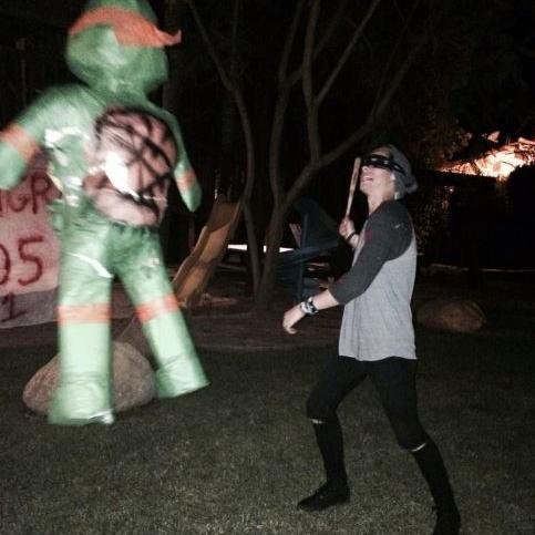follow @jacubshemmo please shes trying to reach her goal, if u ask she'll dm u to luke!!!!!!!