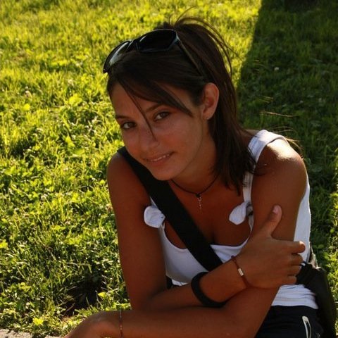 studente dell'Accademia di Comunicazione di Milano, master in Copywriting