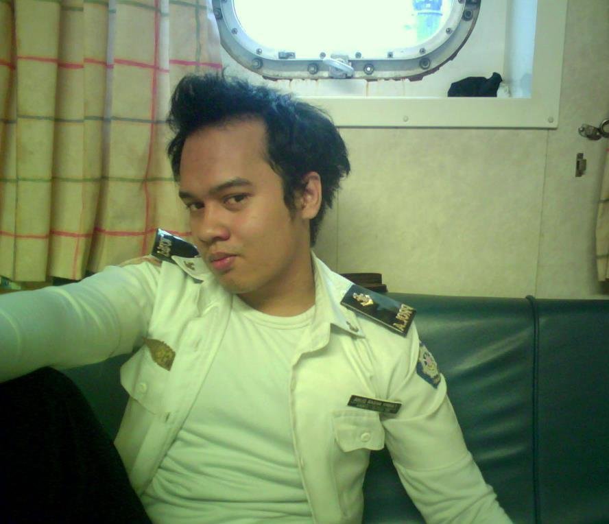 i working as seafarer, i was born at ocean, and i live at sea, coz I'm is WINTER OF THE SEA.