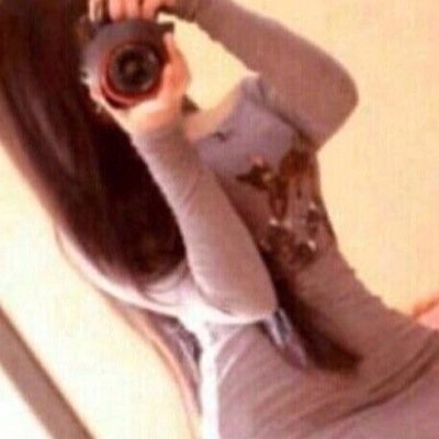 حب الوطن من جد ، جدي وراثه و حب آل نهيان في عروقي مع الدم وسميت قلبي بإسم حب الثلآثه خليفه ، محمد و زايد آلحب الأقدم ❤️