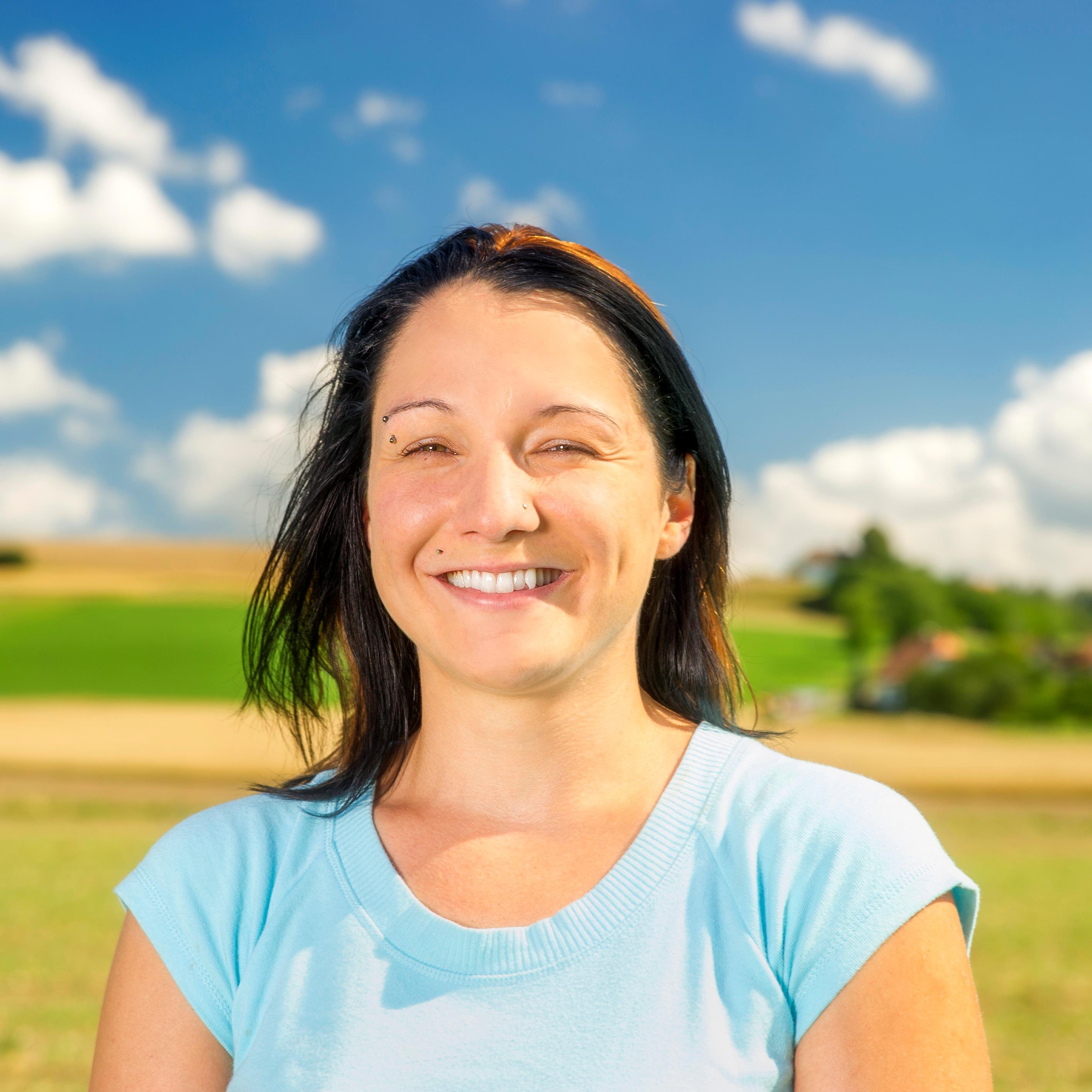 Prozessbegleiterin/ Coach für Resilienz, Bewusstsein und Achtsamkeit.  Hundeausbildnerin, mobile Coiffeuse,  Schülerin des Lebens und Lebenskünstlerin
