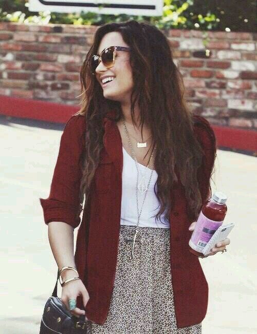 Demi Lovato, One Direction, Emily Osment, Eleanor Calder, Sophia Smith, Selena Gomez, Marissa Callahan