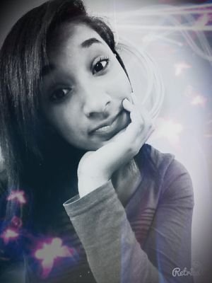Amo curtir a vida... Fazer o  q gosto e sair... My life is one direction... My live is frends.... HAPPY... Forever young
