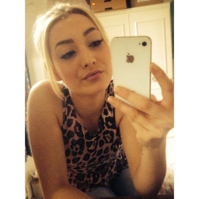 Follow me on instagram; maiseeygraay