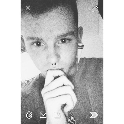 AM COD player! snapchat: cammy_maynard95 
piercings&tattoos 
Gaming