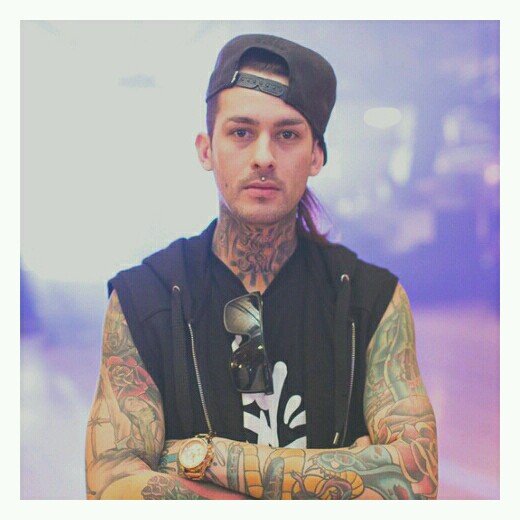 free follow from @spookycxsuaIty