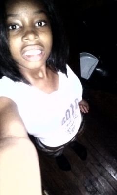 •follow me & I will follow back! 
°facebook -zamyia campbell 
•follow me on ig.