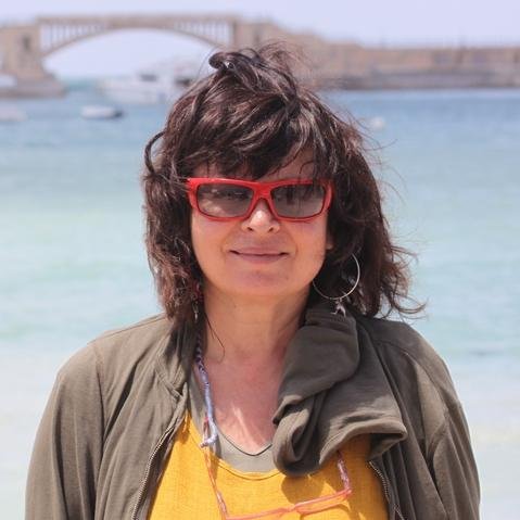 Studio assistant and photographer. Italian. Enjoying the
busy life of London, and travelling to pursue my passion for photography.