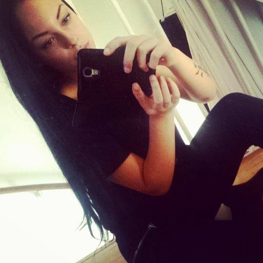 liever alleen'  insta; jailynnjadro