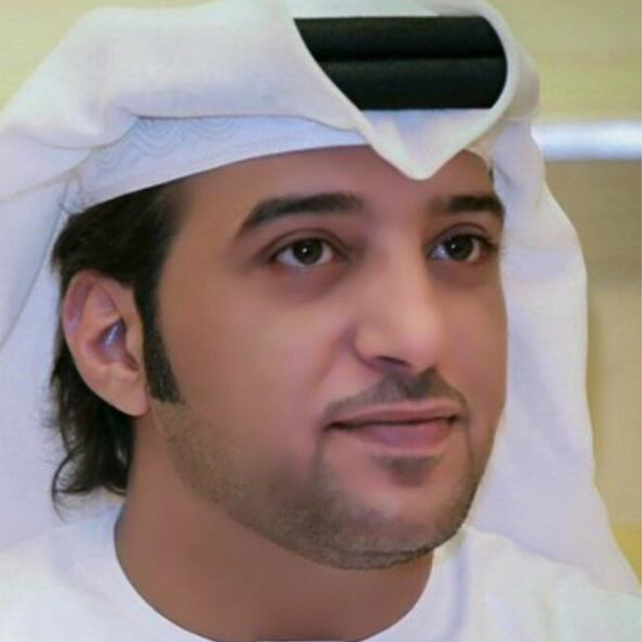 غـآليٓ وتَسوىٓ مَن غلآتككَ عيوونيٓ ❤️ @Eida1Almenhali