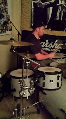 RobertJamesreed's profile picture. guitarist/drummer/bass player and a carpark boy and a roady