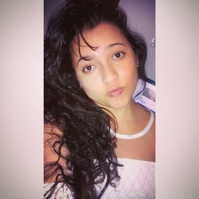 D E U S ♥ ____ Eu aprendi a sorrir, mesmo com os olhos cheios de lágrimas. B A I A NA ARRETADA !