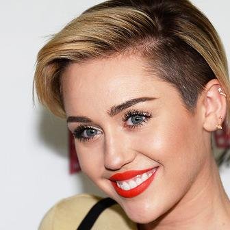 Te dei um follow gratis , nao siga aqui , seja legal e siga @ImBoySmiler como forma de agradeçimento